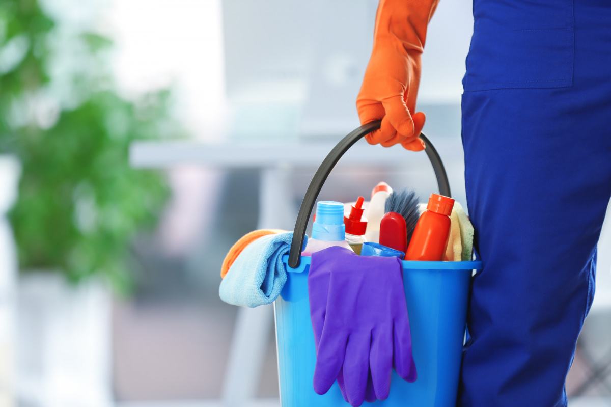 Commercial Cleaning Solutions for Pristine Workspaces